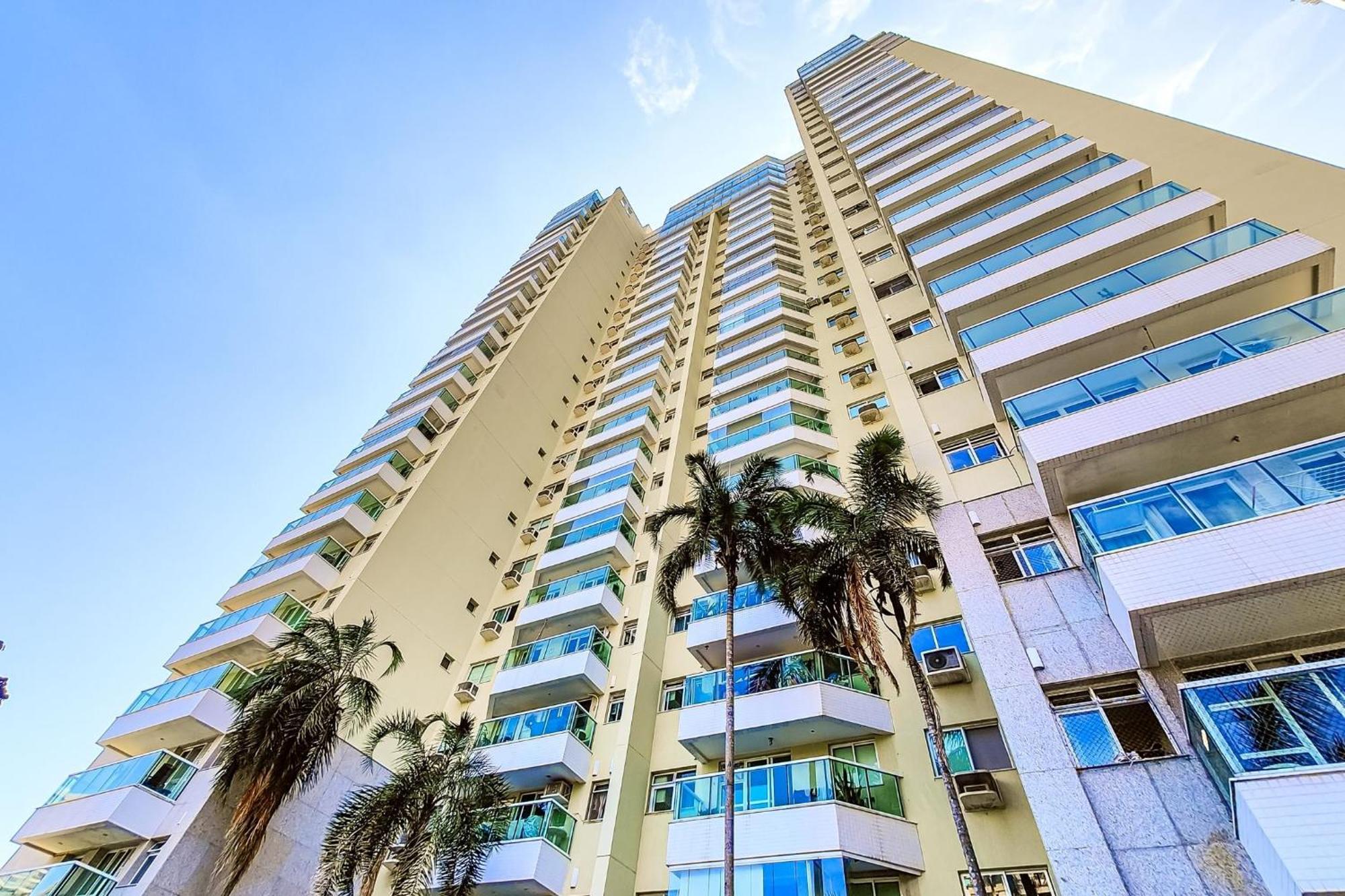 Apartamento 2qtos C/ Vista Mar E Piscina Na Barra|els 440/2109