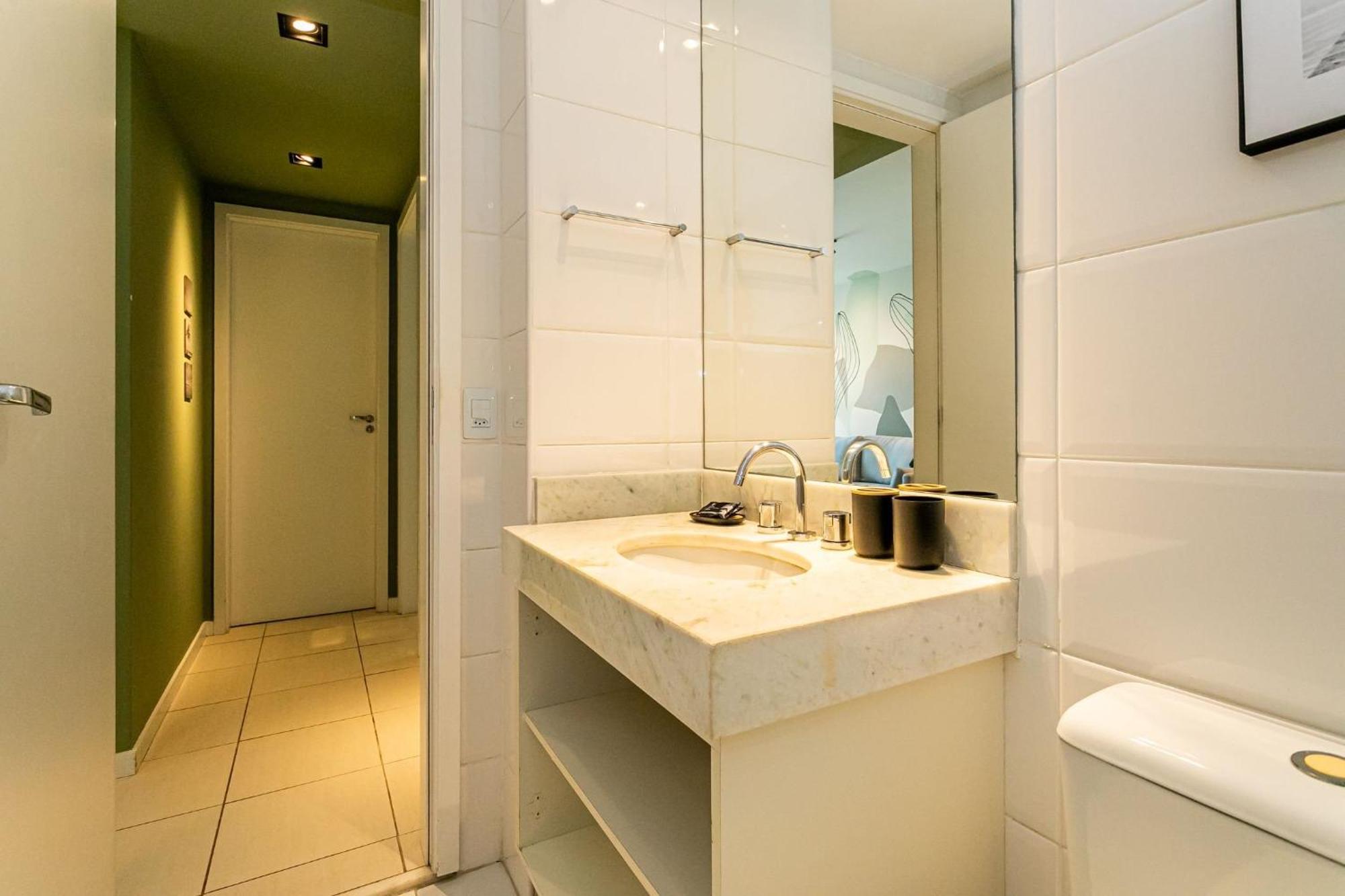 Apartamento 2qtos C/ Vista Mar E Piscina Na Barra|els 440/2109